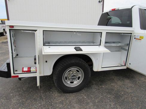 Used 2018 Ford F250 XL w/ Power Equipment Group RWD image 19