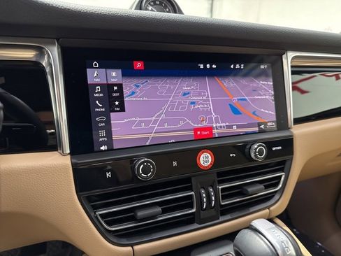 Used 2025 Porsche Macan Turbo image 24