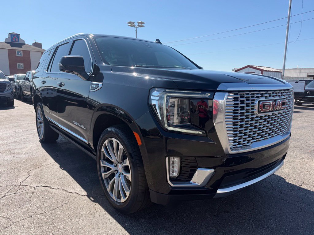 Used 2022 GMC Yukon Denali w/ Denali Premium Package AWD/4WD image 5