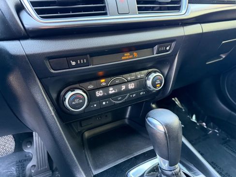 Used 2018 MAZDA MAZDA3 Grand Touring FWD image 23