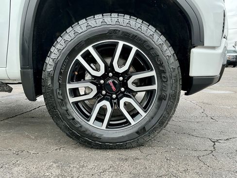 Used 2024 GMC Sierra 1500 AT4 w/ Technology Package image 21