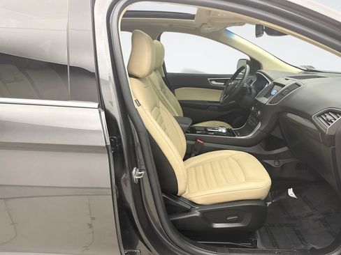 Used 2020 Ford Edge SEL w/ Convenience Package image 18