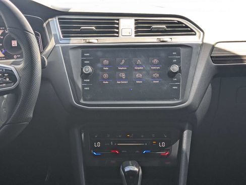 Used 2022 Volkswagen Tiguan SEL R-Line AWD/4WD image 23