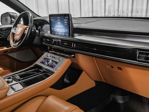 Used 2020 Lincoln Aviator Black Label Grand Touring w/ Class IV Trailer Tow Package image 12