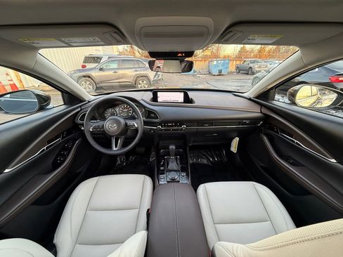 Used 2025 MAZDA CX-30 AWD 2.5 S w/ Premium Package image 22