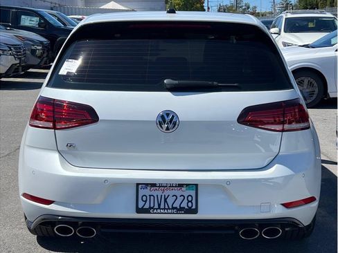 Used 2018 Volkswagen Golf 4-Door AWD/4WD image 4