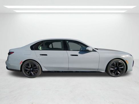 New 2026 BMW 760i xDrive w/ Premium Package AWD/4WD image 3
