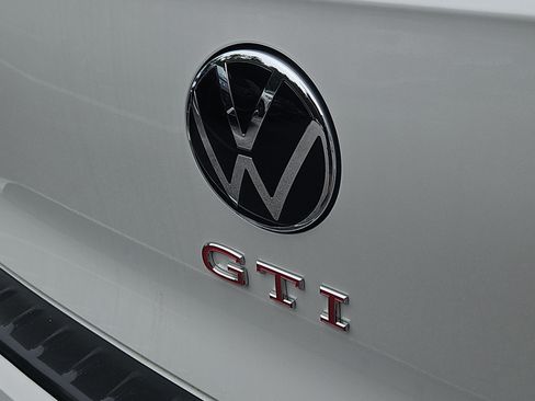 New 2025 Volkswagen GTI SE image 4