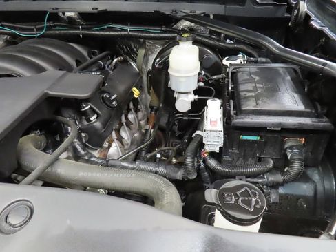 Used 2018 Chevrolet Silverado 1500 LT w/ All Star Edition image 19