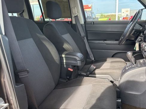 Used 2017 Jeep Patriot Latitude image 22