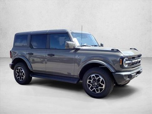 New 2026 Ford Bronco Outer Banks AWD/4WD image 6
