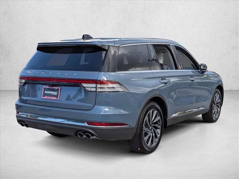 New 2026 Lincoln Aviator 2WD image 2
