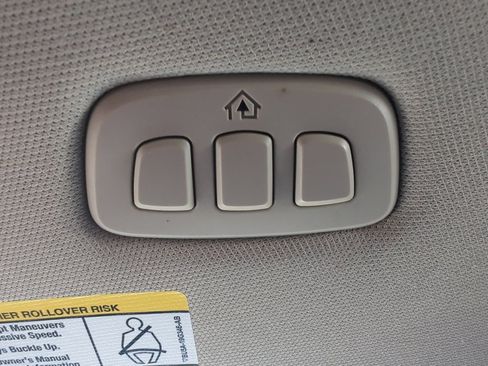 Used 2021 Ford Expedition Limited image 25