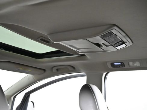 Used 2016 Honda Odyssey Touring image 29