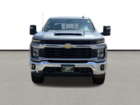 Used 2025 Chevrolet Silverado 2500 LT w/ Texas Edition AWD/4WD image 2