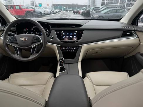 Used 2018 Cadillac XT5 Premium Luxury image 24
