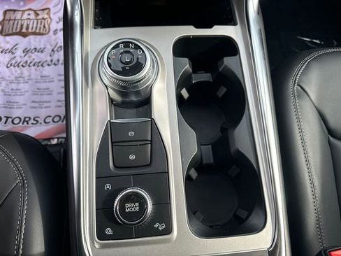 New 2024 Ford Explorer XLT w/ Equipment Group 202A AWD/4WD image 35