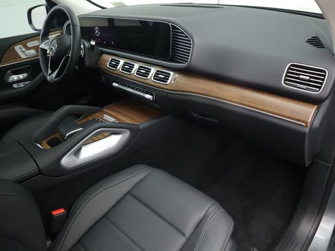 Certified 2025 Mercedes-Benz GLE 350 4MATIC image 18