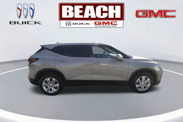 Used 2021 Chevrolet Blazer LT AWD/4WD image 2