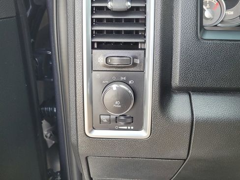 Used 2017 RAM 1500 Limited image 18