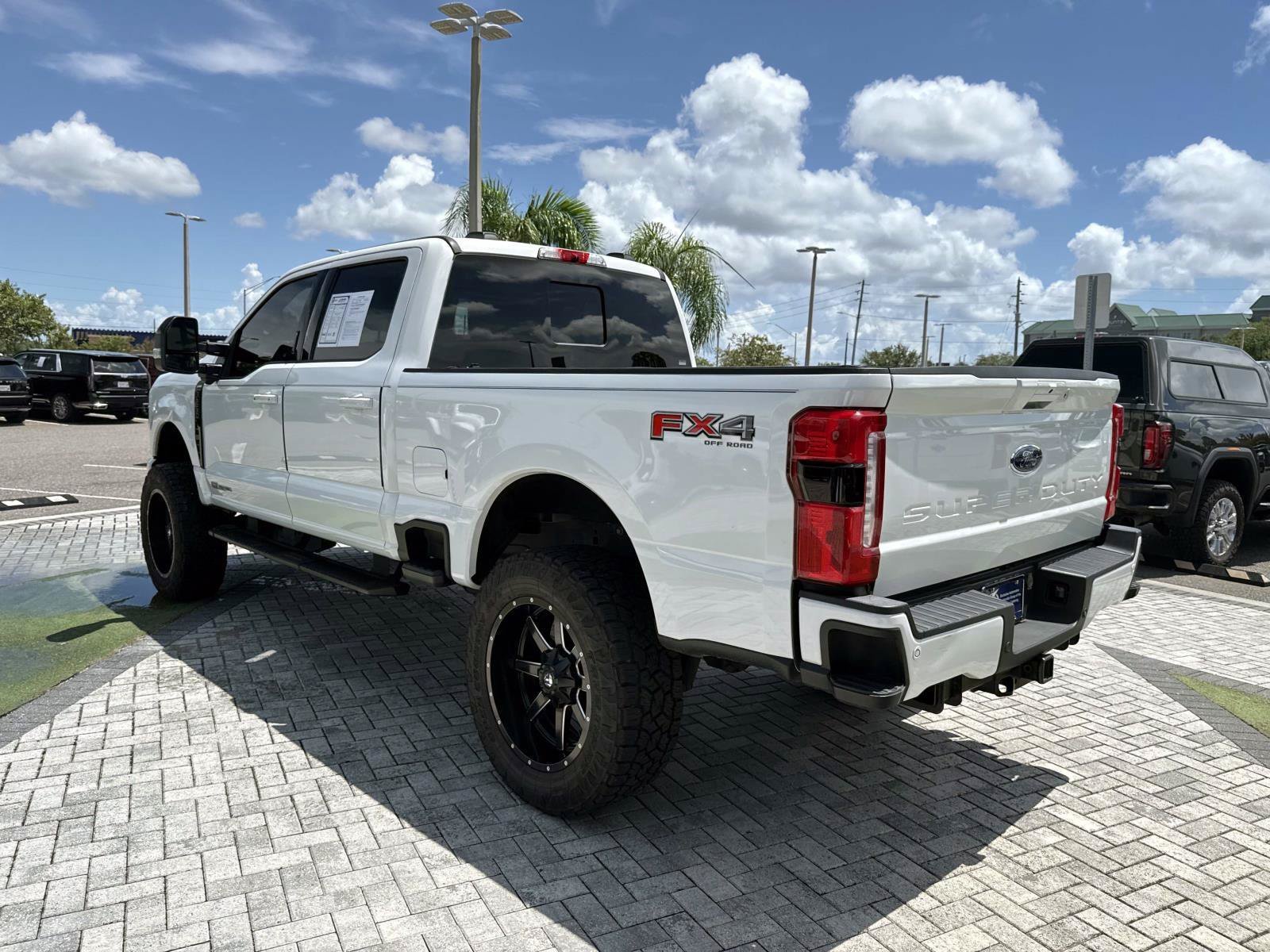 Used 2024 Ford F250 Lariat w/ Lariat Ultimate Package AWD/4WD image 4