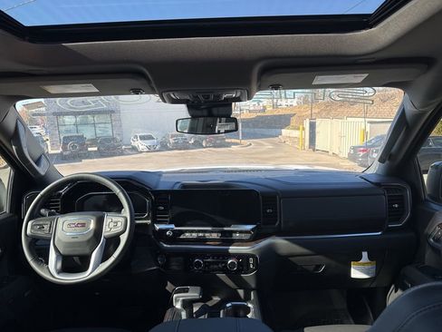 New 2025 GMC Sierra 1500 Elevation w/ Elevation Premium Package image 26