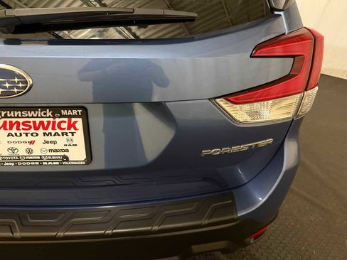 Used 2023 Subaru Forester Premium image 18