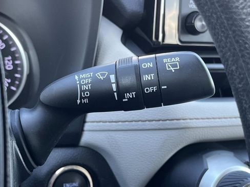 Used 2021 Toyota RAV4 XLE w/ Convenience Package image 31