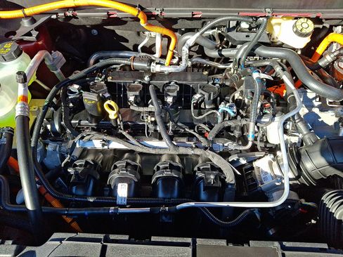 Used 2025 Ford Maverick XLT w/ Equipment Group 301A image 27