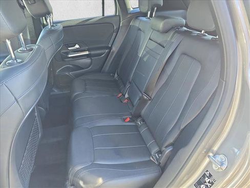 Used 2021 Mercedes-Benz GLA 250 4MATIC image 14