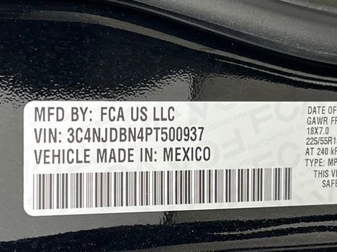 Used 2023 Jeep Compass Altitude image 33