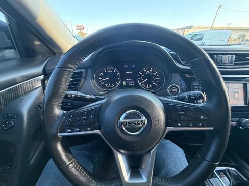 Used 2018 Nissan Rogue SL FWD image 36