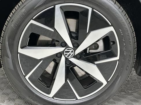 Certified 2024 Volkswagen ID.4 Pro S AWD/4WD image 10