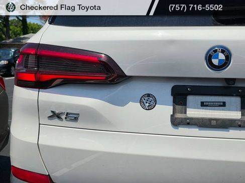 Used 2023 BMW X5 xDrive45e AWD/4WD image 7