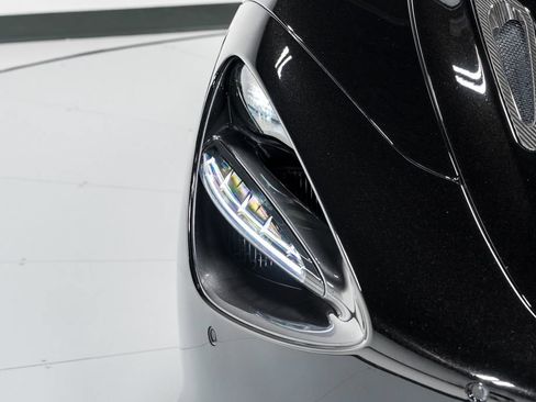 Used 2020 McLaren 720S Performance RWD image 38