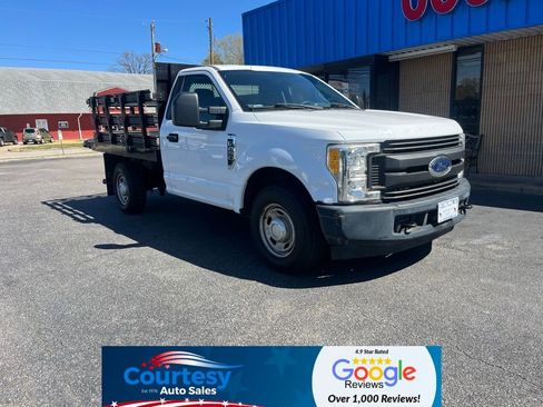 Used 2017 Ford F250 XL image 1