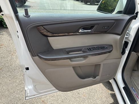 Used 2014 GMC Acadia Denali image 18