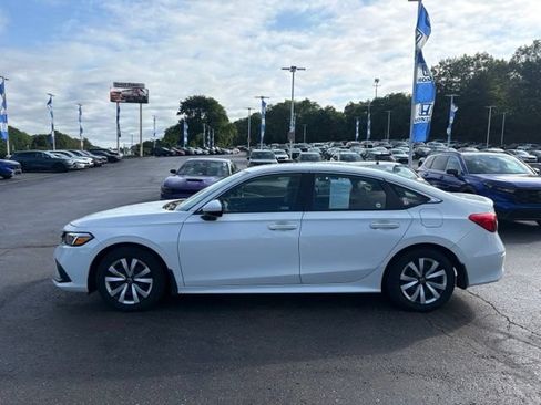 Used 2024 Honda Civic LX image 4
