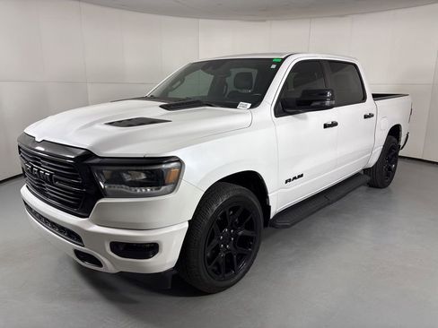 Used 2023 RAM 1500 Laramie AWD/4WD image 4