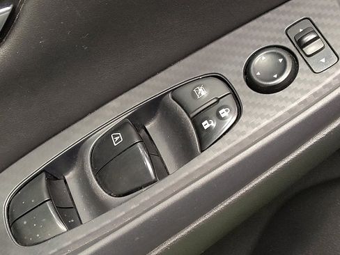 Used 2020 Nissan Sentra S image 27