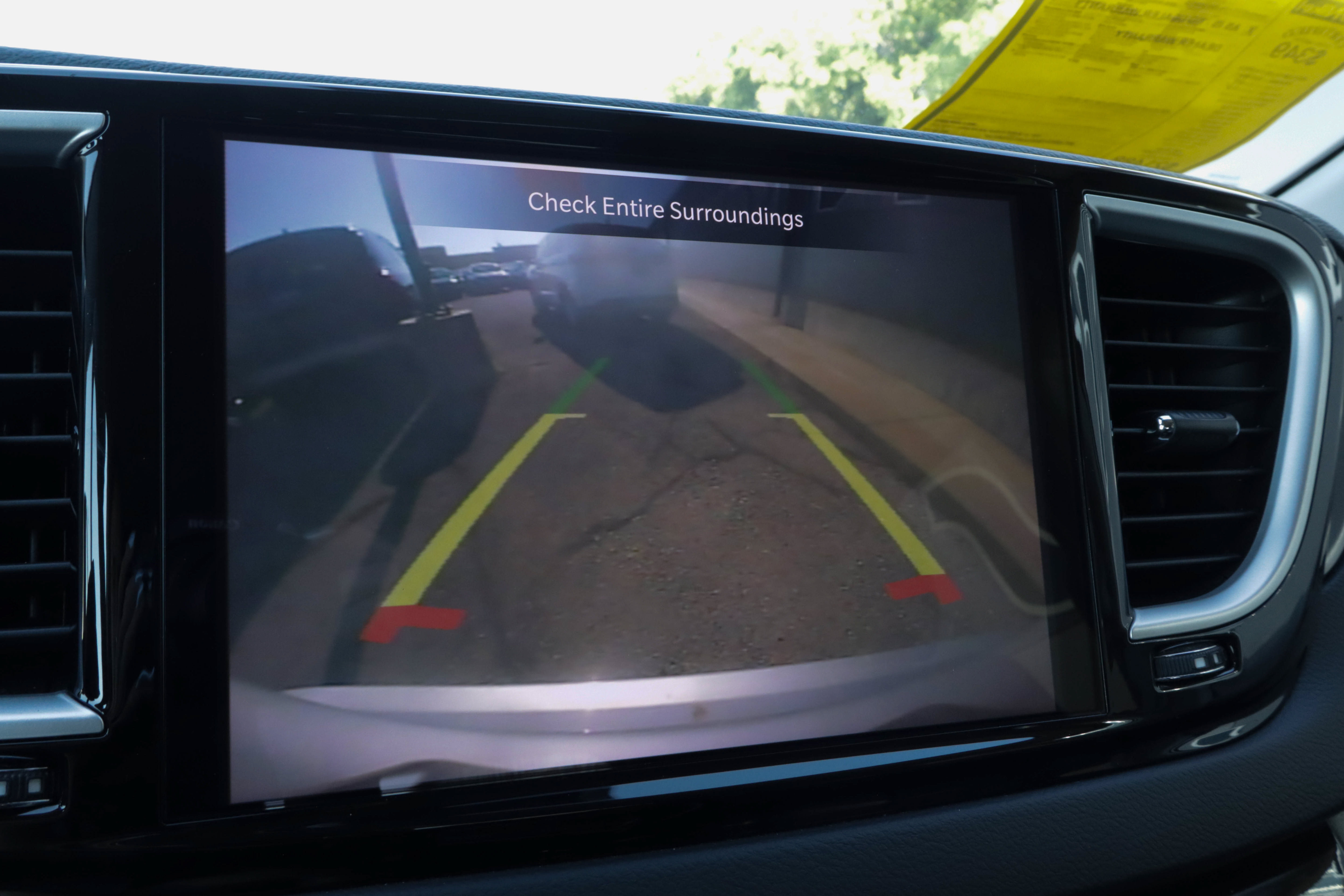 Used 2023 Chrysler Pacifica Touring-L FWD image 12