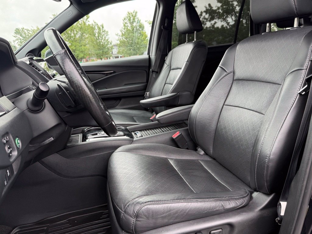 Used 2023 Honda Passport Elite image 12