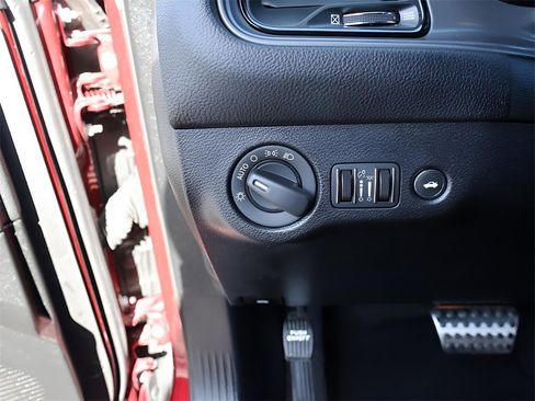 Used 2023 Dodge Challenger R/T w/ Blacktop Package image 31