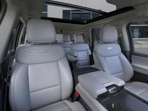 New 2026 Ford Expedition Platinum w/ Platinum Ultimate Package AWD/4WD image 12