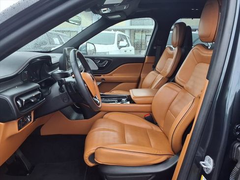 Used 2022 Lincoln Aviator Black Label AWD/4WD image 16