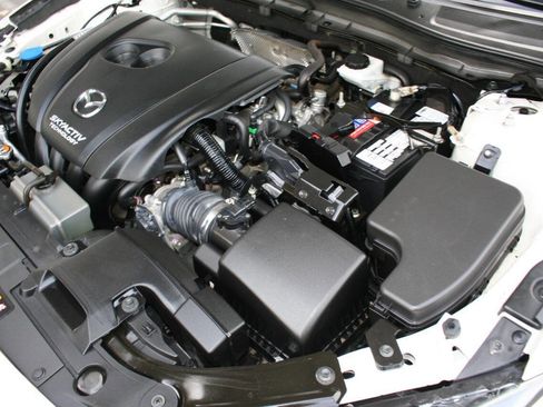 Used 2018 MAZDA MAZDA3 Touring image 23