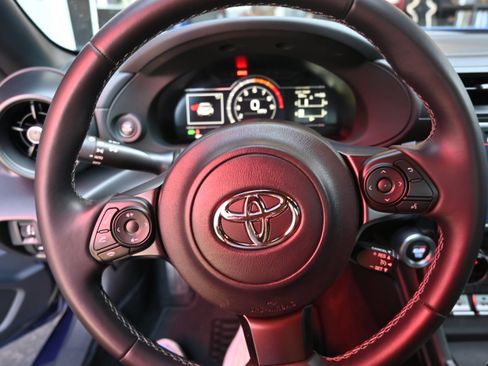 Used 2023 Toyota GR86 RWD image 37