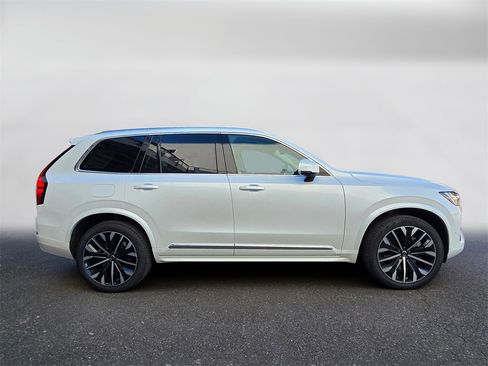 New 2026 Volvo XC90 T8 Ultra w/ Protection Package Premier image 2