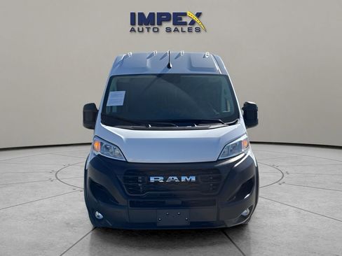Used 2025 RAM ProMaster 2500 w/ Convenience Group image 8