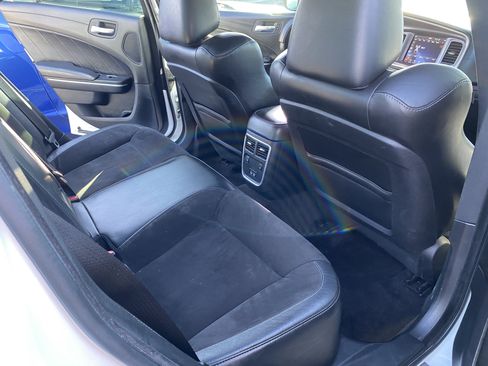 Used 2019 Dodge Charger Scat Pack w/ Dynamics Package RWD image 22
